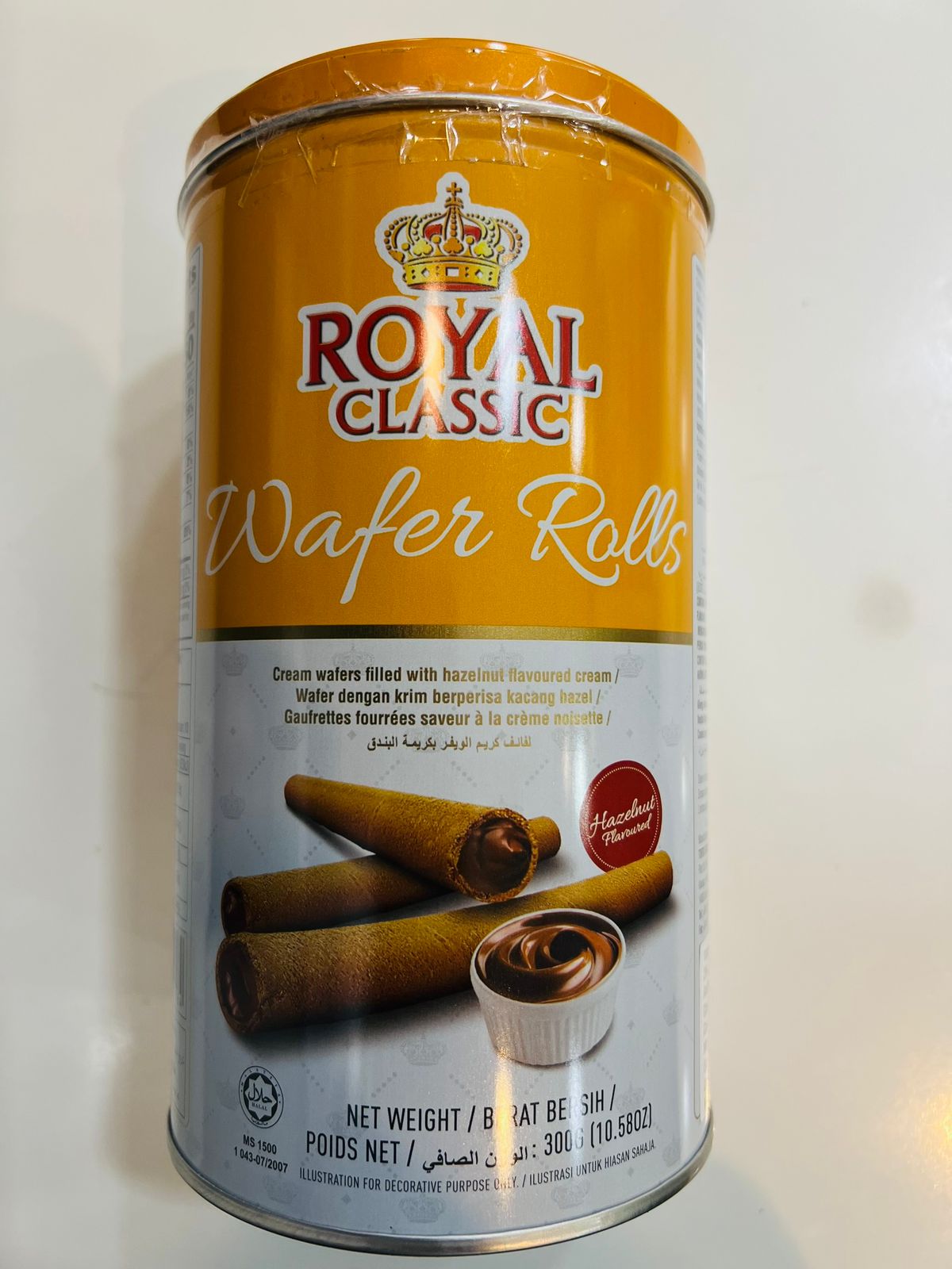 Royal Classic Luxury Cream Wafers With Strawberry Flavour, 300g